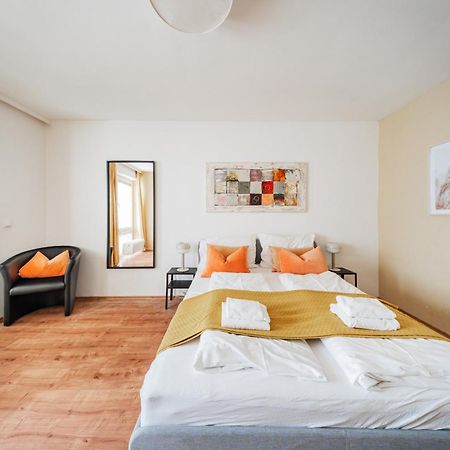 Studio Next To Karlsplatz/Karlskirche Lejlighed Wien Eksteriør billede
